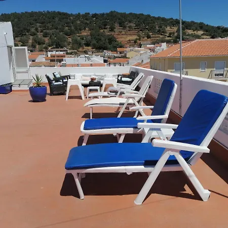 Guia בית הארחה São Bartolomeu de Messines